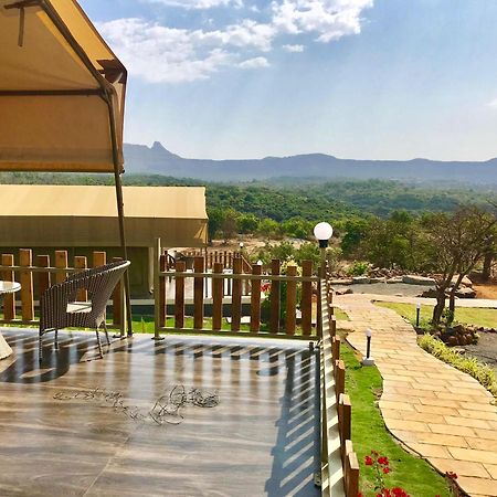 The Canvas Resort In Lonavla Bagian luar foto
