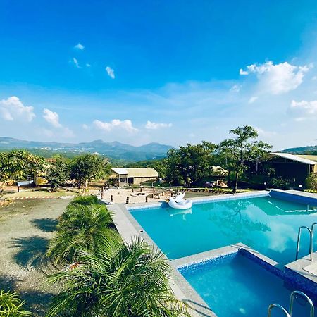 The Canvas Resort In Lonavla Bagian luar foto