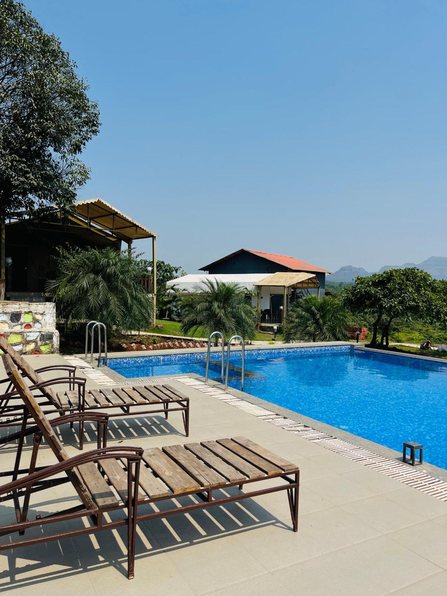 The Canvas Resort In Lonavla Bagian luar foto